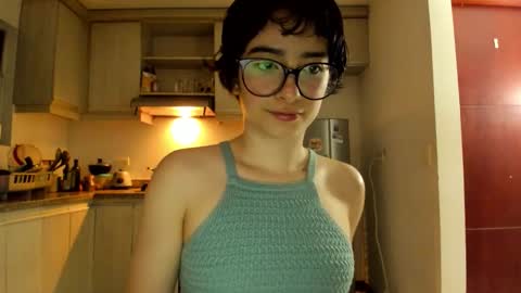 Snapshot of petitee_lunna chatting on February 2026 11:47:02 PM Lunna online show from February 2026 11:47:02 PM