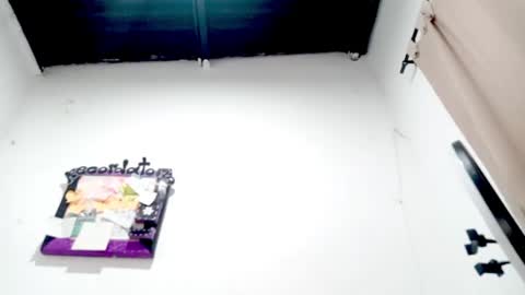 danna online show from November 2025 04:01:02 AM