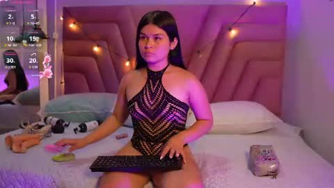 Snapshot of petitelittlemissy chatting on July 2026 03:02:02 AM petitelittlemissy online show from July 2026 03:02:02 AM