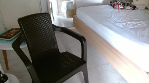 Snapshot of petitvalery chatting on March 2025 06:37:01 PM Valery online show from March 2025 06:37:01 PM