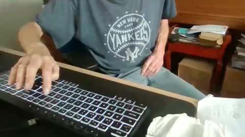 petitwilly online show from November 2025 10:05:01 AM