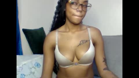 Arielle online show from October 2025 11:23:01 PM