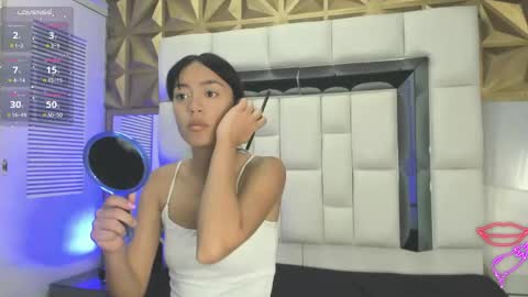 Peyton  online show from May 2026 12:11:01 PM