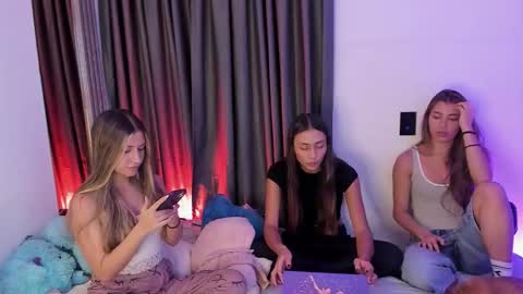 Peyton   online show from December 2025 01:48:02 AM