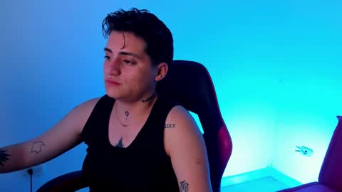 peytonbox online show from October 2025 01:01:02 AM