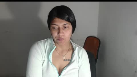 Snapshot of peytonbrunette chatting on February 2026 02:41:01 AM Dulce online show from February 2026 02:41:01 AM