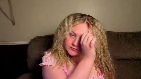 PhatAssBlond online show from July 2026 09:39:01 PM