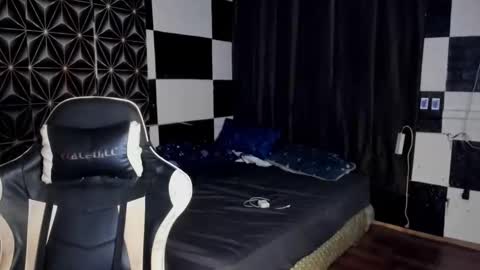 AJ online show from November 2025 10:26:01 AM