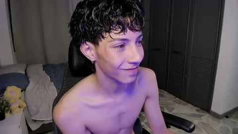 Phil.   INDEPENDENT MODEL online show from May 2026 03:04:02 AM