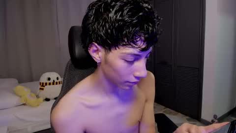 Phil.   INDEPENDENT MODEL online show from May 2026 02:52:02 AM