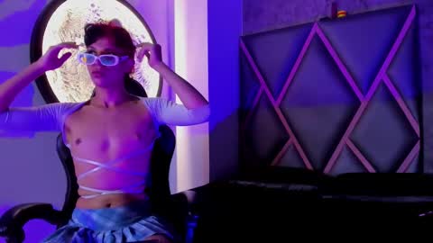 Snapshot of philipp_jones chatting on February 2026 04:44:01 AM PHIL online show from February 2026 04:44:01 AM