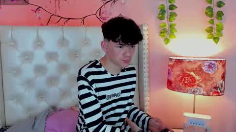 PHILLIP online show from March 2026 06:51:01 AM