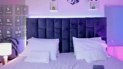 Phillip online show from September 2025 10:21:02 PM