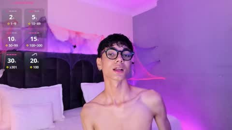 Phillip online show from October 2025 11:49:01 PM