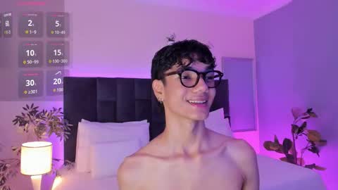 Phillip online show from November 2025 11:25:02 PM