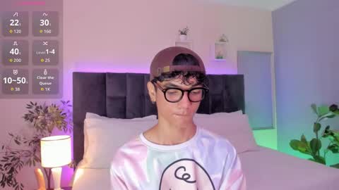 Phillip online show from December 2025 10:18:02 PM