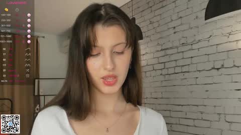 Emilia online show from February 2025 09:06:02 PM