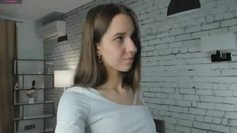 Emilia online show from February 2025 04:11:02 AM