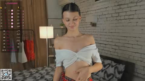 Emilia online show from February 2025 09:31:01 PM