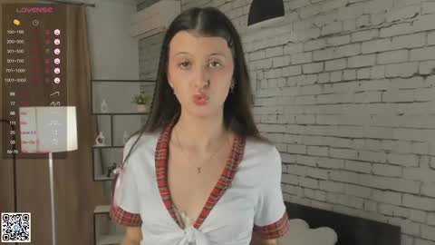 Emilia online show from March 2025 06:21:02 PM
