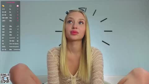 Emilia online show from September 2025 06:54:01 PM