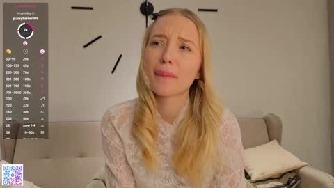 Emilia online show from October 2025 06:18:02 PM