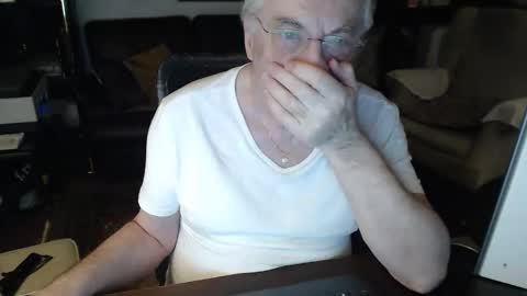 Snapshot of philoumis2 chatting on March 2026 12:39:01 AM Philippe online show from March 2026 12:39:01 AM