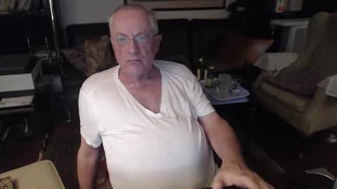 Philippe online show from April 2026 10:45:02 PM