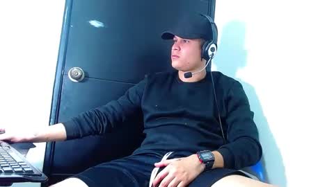 AdnierGnz online show from February 2025 03:48:01 AM