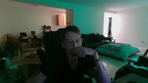 Snapshot of phrostdd chatting on May 2026 01:02:02 AM FrankenDaddy online show from May 2026 01:02:02 AM