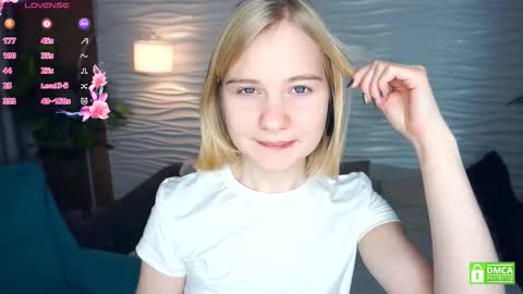 Hann G. Jones online show from November 2025 04:23:02 AM