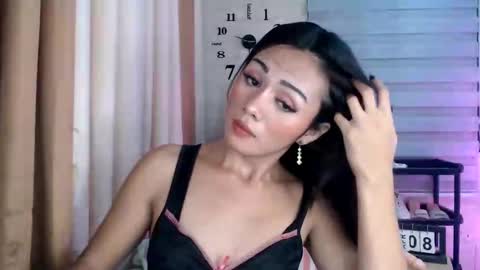 Pia online show from April 2026 12:38:01 PM