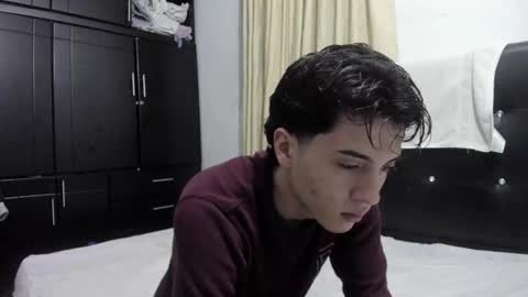 picaszomilos350 online show from January 2026 10:20:01 AM