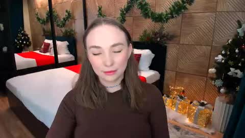 Emelie online show from December 2025 10:13:02 AM