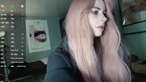 Snapshot of piera_ chatting on June 2026 07:15:01 PM Piera online show from June 2026 07:15:01 PM