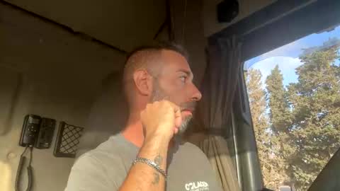 Snapshot of pierotu chatting on September 2025 05:40:01 AM pierotu online show from September 2025 05:40:01 AM