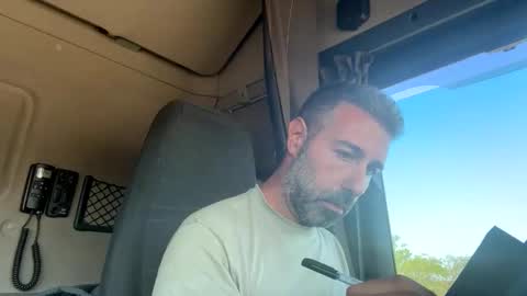 Snapshot of pierotu chatting on September 2025 11:43:01 AM pierotu online show from September 2025 11:43:01 AM