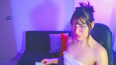 GAMER COUPLE online show from February 2026 02:08:02 AM