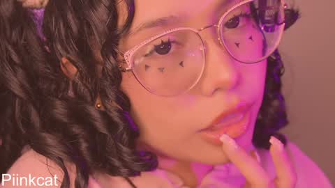 Snapshot of piinkcat chatting on February 2025 04:36:01 AM Emi online show from February 2025 04:36:01 AM