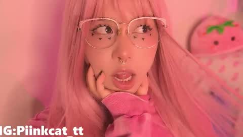 Snapshot of piinkcat chatting on November 2025 05:32:02 AM Emi online show from November 2025 05:32:02 AM