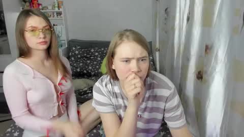 Adele and Elli online show from March 2026 12:49:02 AM