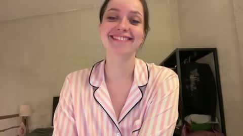 Trisha     online show from March 2025 11:42:02 AM