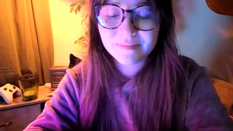 Snapshot of pillogoddess chatting on May 2026 06:21:02 AM PilloGoddess online show from May 2026 06:21:02 AM