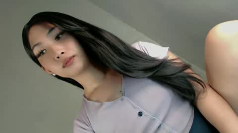 Snapshot of pillow_whispers chatting on June 2026 09:43:02 PM jane online show from June 2026 09:43:02 PM