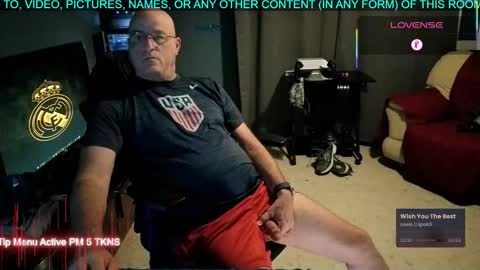 Snapshot of pilot_dave_69 chatting on September 2025 03:56:01 AM Dave online show from September 2025 03:56:01 AM