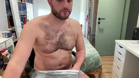 pilou online show from February 2026 12:15:02 PM