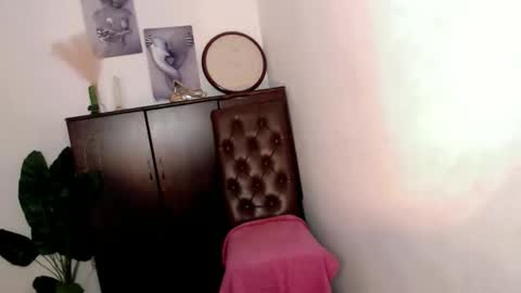 Snapshot of pinay_ivy chatting on May 2026 01:45:02 AM Ivy Morningstar online show from May 2026 01:45:02 AM