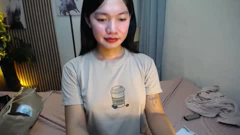 Shenna online show from November 2025 04:59:01 AM