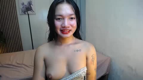 Shenna online show from November 2025 12:53:01 AM