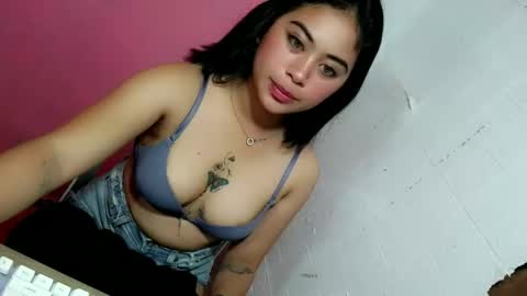 Snapshot of pinay_shinexxx chatting on June 2026 11:51:02 PM pinay_shinexxx online show from June 2026 11:51:02 PM